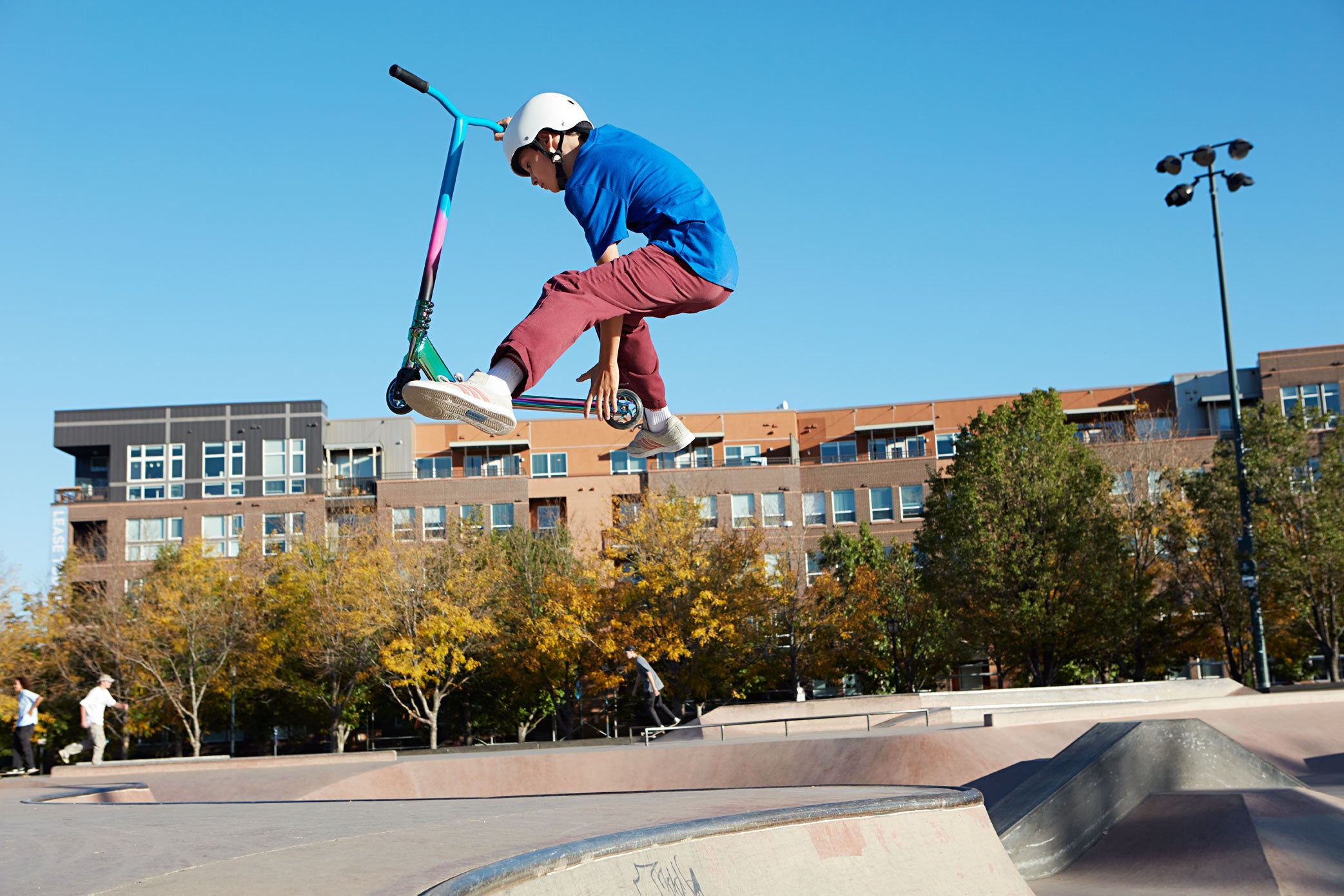 Kick Scooters vs Electric Scooters Which One is Right for You